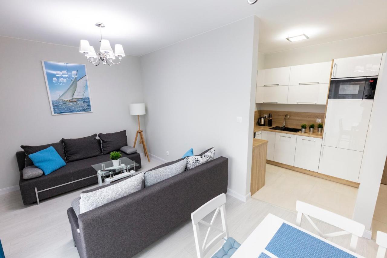 Apartament 7M Z Basenem W Jednym Budynku Klifowa Rewal Bon Turystyczny !!! Free Private Parking Exterior foto