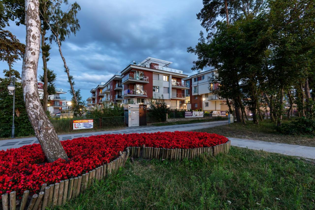 Apartament 7M Z Basenem W Jednym Budynku Klifowa Rewal Bon Turystyczny !!! Free Private Parking Exterior foto