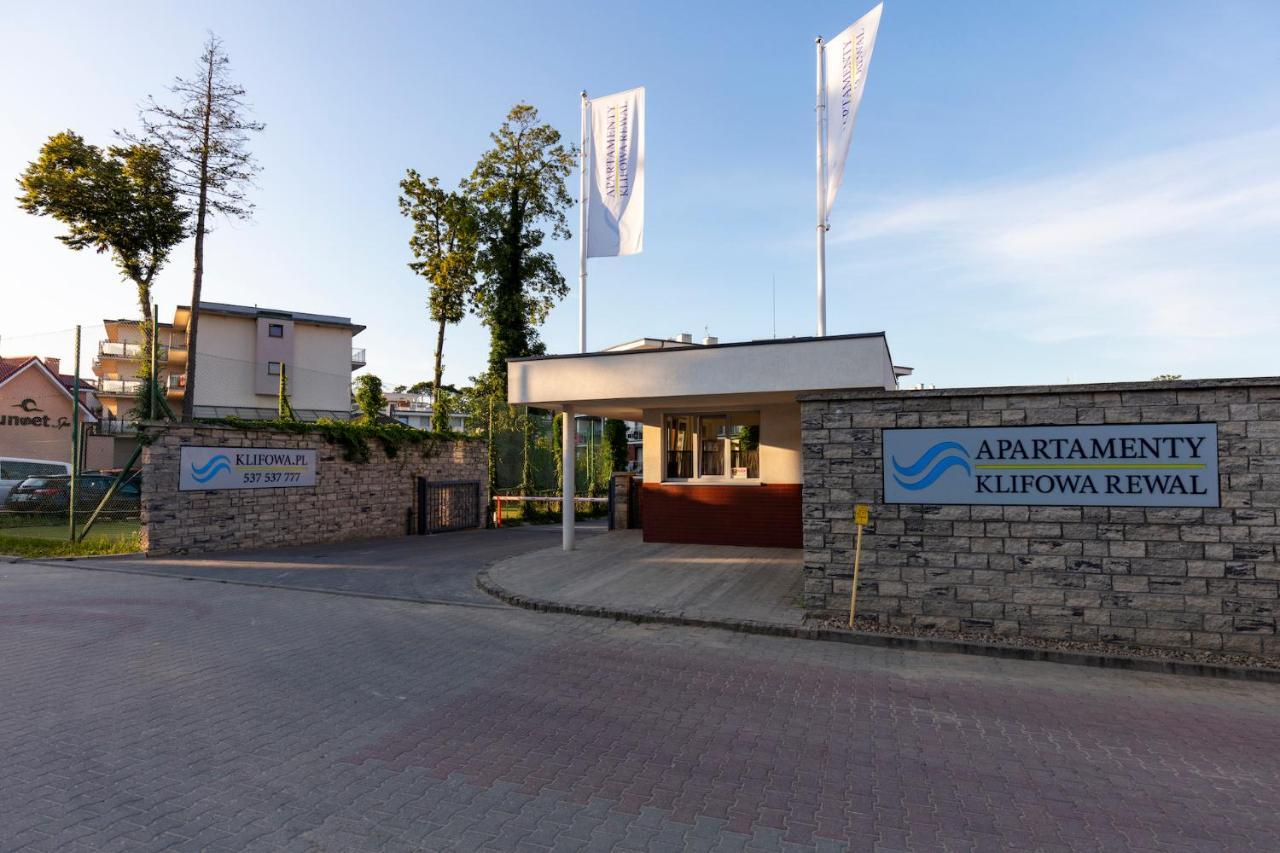 Apartament 7M Z Basenem W Jednym Budynku Klifowa Rewal Bon Turystyczny !!! Free Private Parking Exterior foto